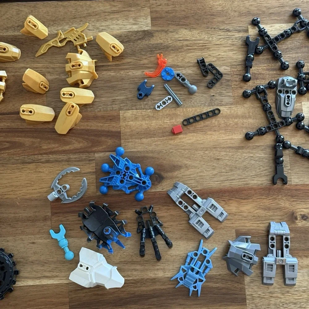 LEGO BIONICLE Hero Factory Bulk Lot of 200+ Parts Pieces 1 LB+ SEE PICTURES!